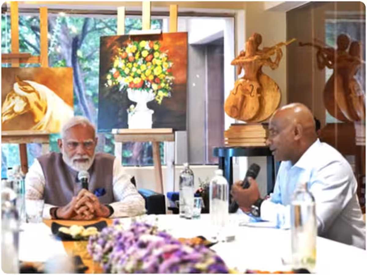 सनथ जयसूर्या ने पीएम मोदी से की ये अपील, मिला यह जवाब सनथ जयसूर्या ने पीएम मोदी से की ये अपील, मिला यह जवाब